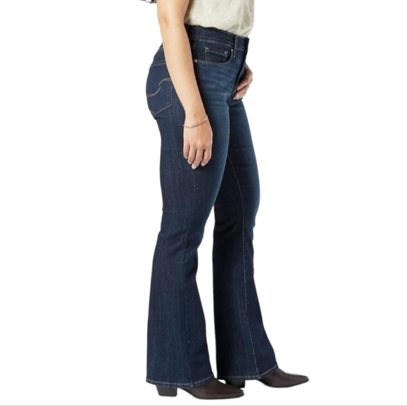 Levi's Signature Mid Rise Bootcut Denim Jeans Size 10 - Picture 1 of 4